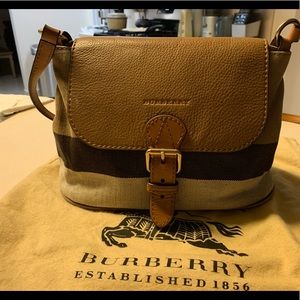 Burberry Gowan crossbody